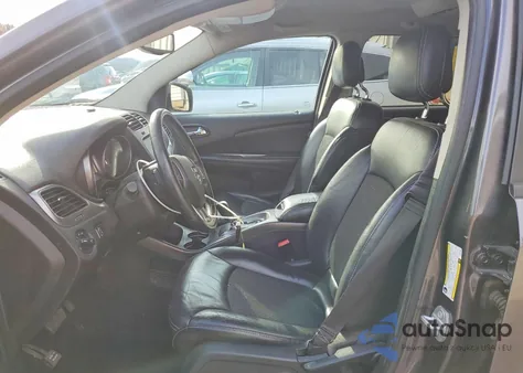 2017 Dodge Journey Crossroad z USA, uszkodzony, nr VIN 3C4PDCGG9HT532997